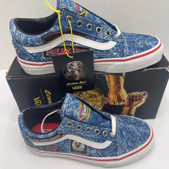 Vans Man’s Old Skool
Cobra Kai Multi/True White Sneakers
VN0A3WKT6GL - Picture 15 of 16